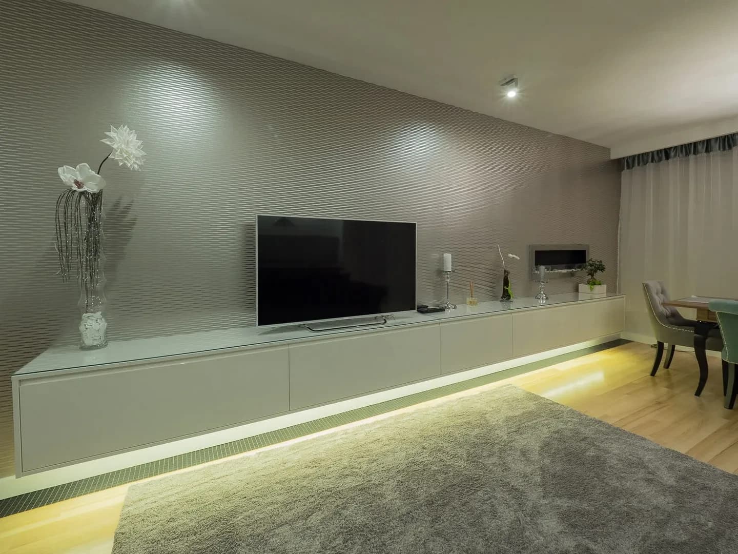 TV sestava a obývací nábytek na míru